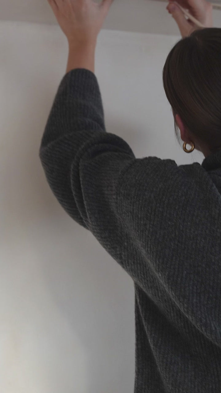 Montering af Rubi lofthængt garderobestativ