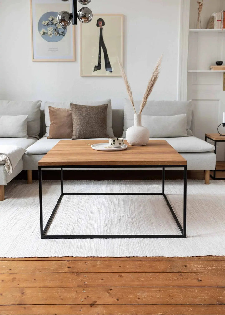 Devana fyrkantigt soffbord i trä