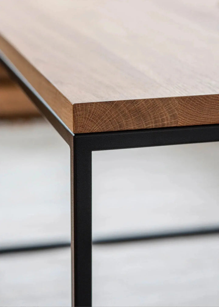 Devana fyrkantigt soffbord i trä