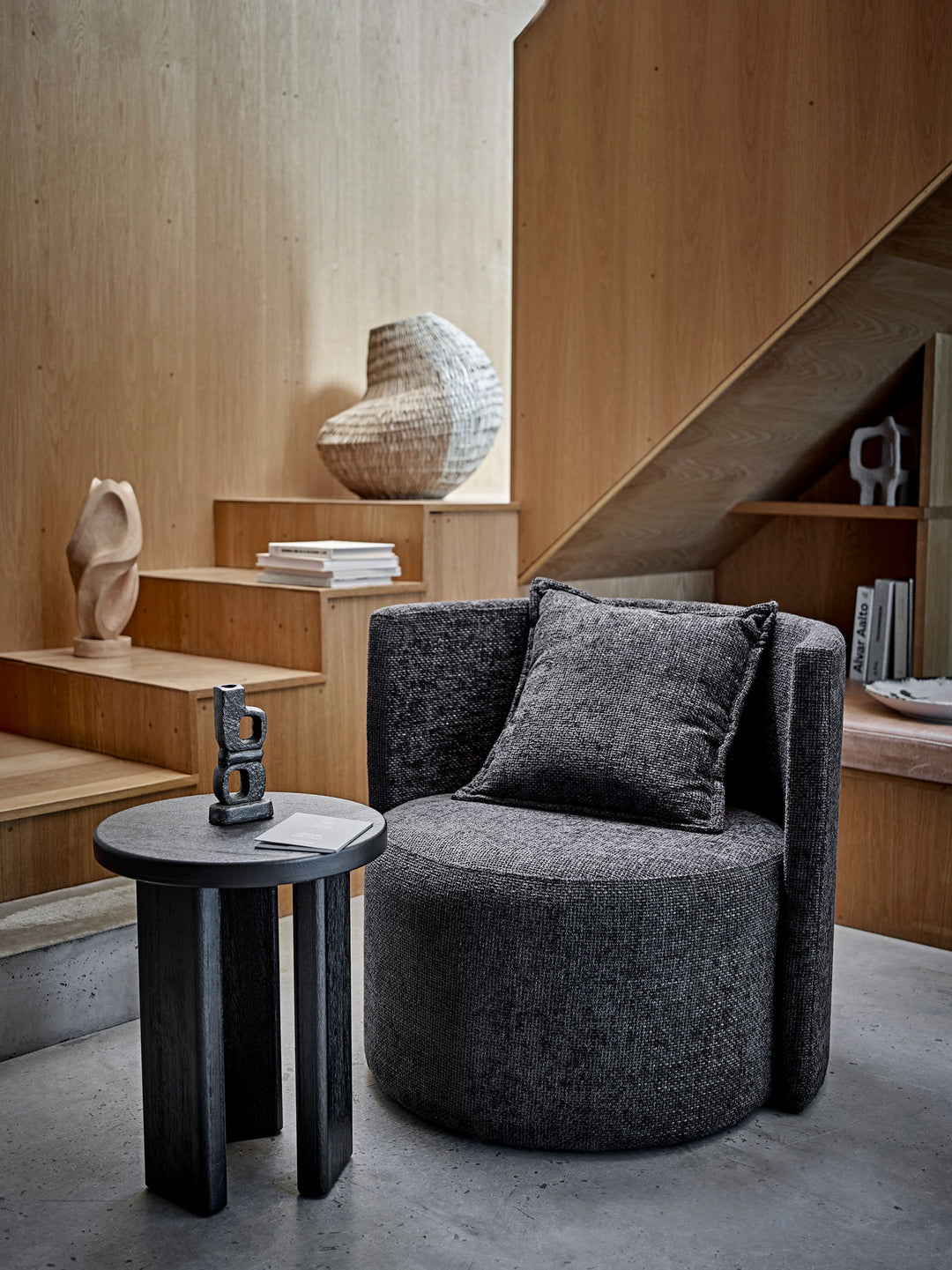 Mimola Sidebord, Sort, Fyrretræ