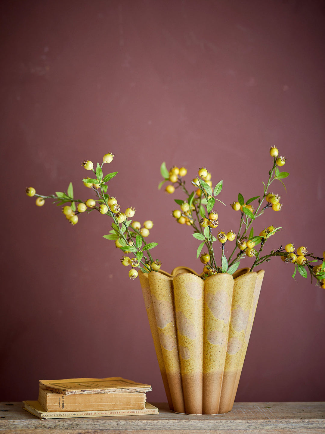 Penn Vase, Gul, Stentøj