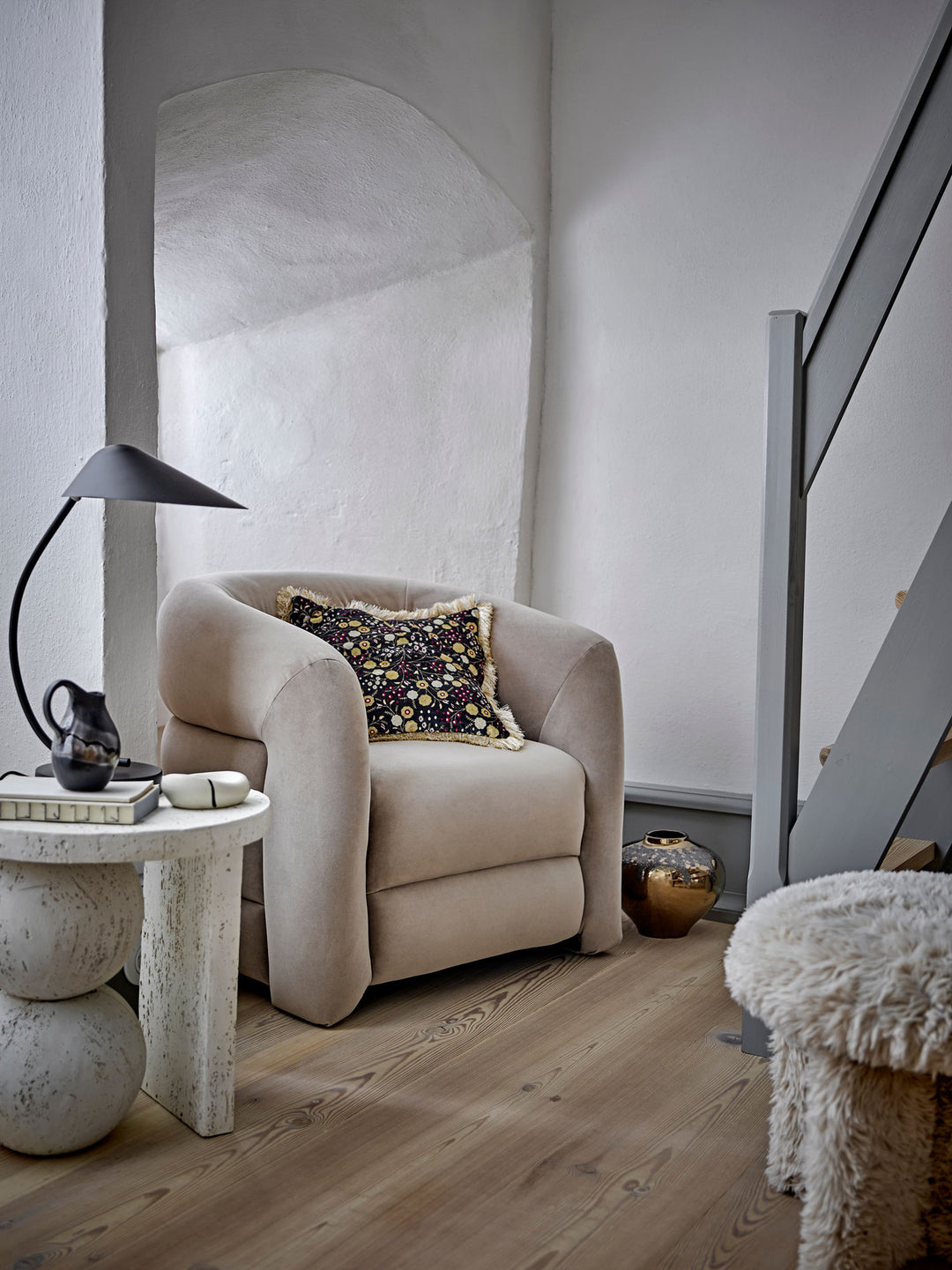 Tally Sidebord, Hvid, Resin