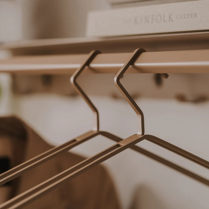 Beige bøjle til hverdagsbrug i entre - unikt look