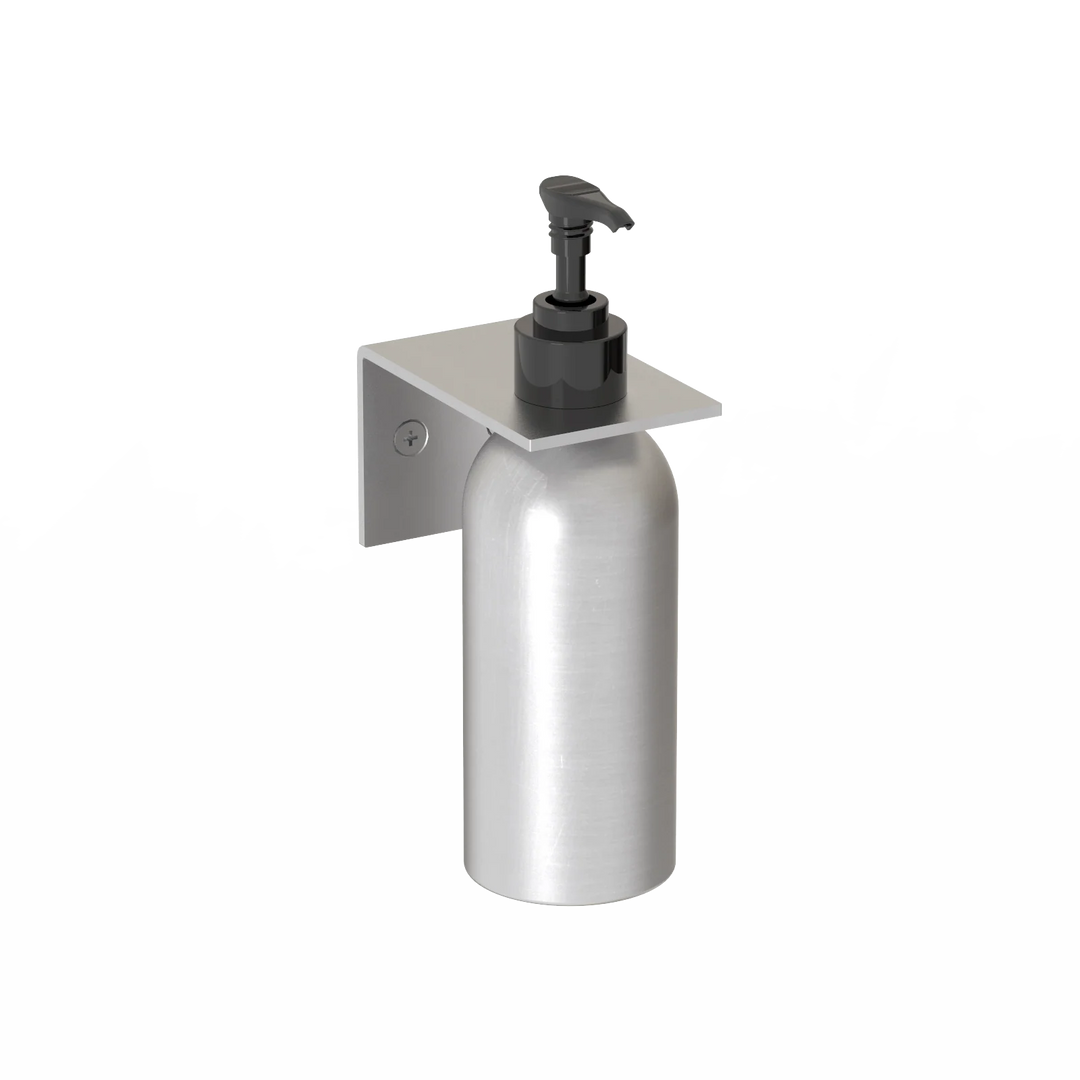 Detaljebillede af RAWW sæbedispenser – rå aluminiumsfinish med mat, ridsefast overflade