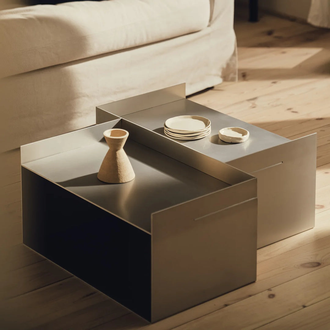 RAWW opbevaringsmodul i aluminium – fleksibelt designbord til moderne boligindretning