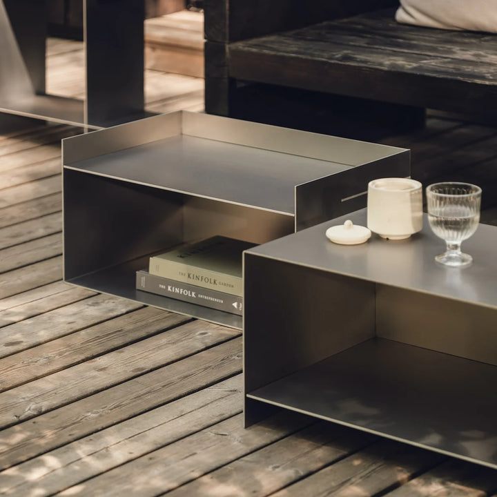 Modulært RAWW bord i rå aluminium – kan bruges som sidebord, sofabord eller opbevaring