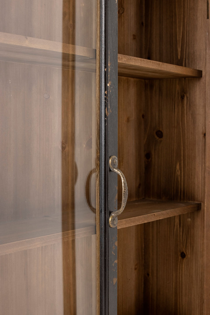 Hazem Skab, Sort, Fyrretræ