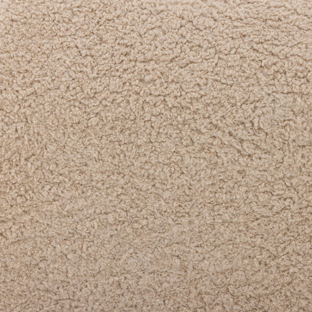 Bobbie Bænk, Natur, Polyester